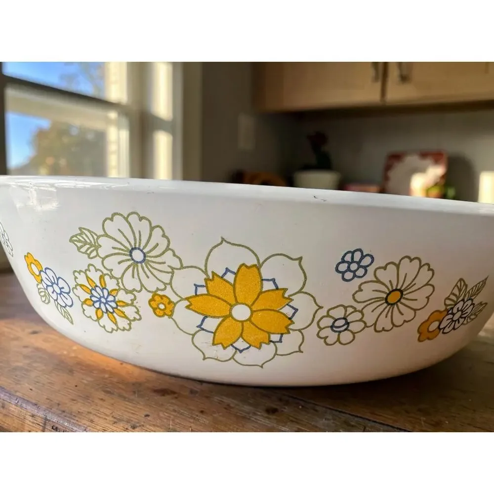 Vintage CorningWare Wildflower P-83-B 6.5